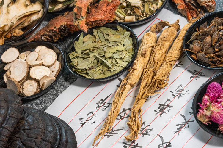 可見(jiàn)短波近紅外光譜技術(shù)快速鑒別中藥材的研究